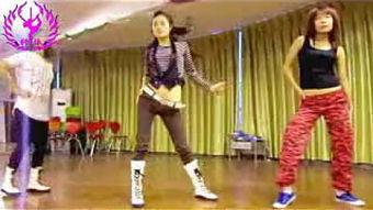 欧美深蹲跳舞视频,跟随视频一起摇摆健身新体验