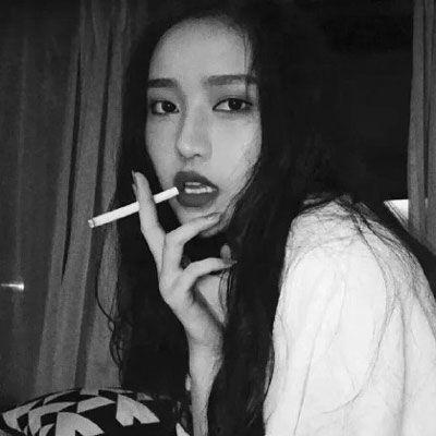 欧美吸烟暗黑少女视频,欧美视频中的禁忌魅力