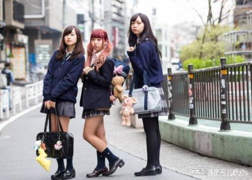 欧美女孩腿部保养视频,打造光滑美腿的五大步骤