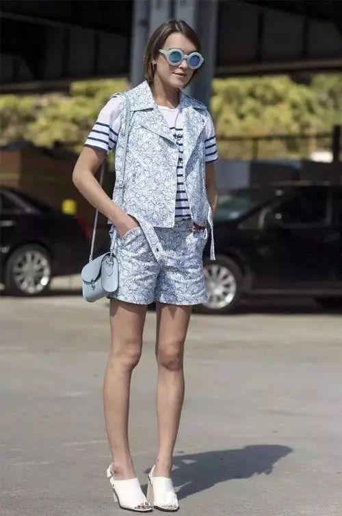 欧美粉色短裤试穿视频,粉色潮流一触即发