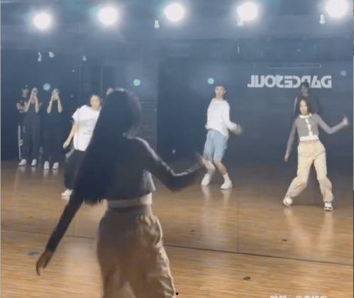 跳跃节奏欧美舞蹈视频,感受跳跃节奏的魅力