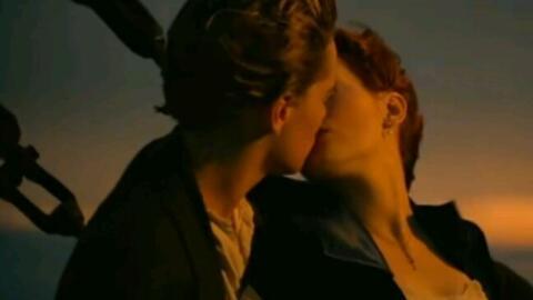 欧美吻戏大全视频mmm,浪漫瞬间，心动瞬间