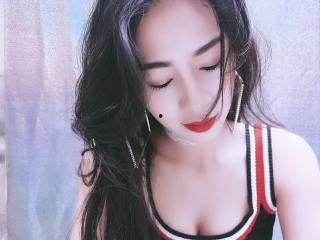 电影解说欧美辣妹视频,性感魅力一触即发！