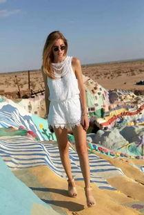 欧美去海边穿搭视频,轻松打造夏日沙滩造型