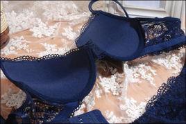 欧美黑色蕾丝内衣视频